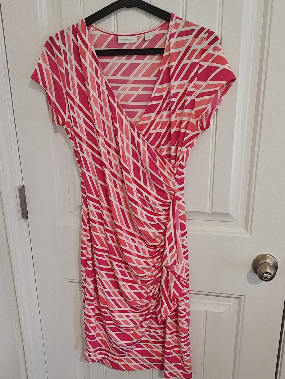 New York & Company Women Pink Geometric FauxWrap-Style Midi Dress Small